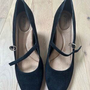 Black Mary Jane Pumps - Comfort Insole